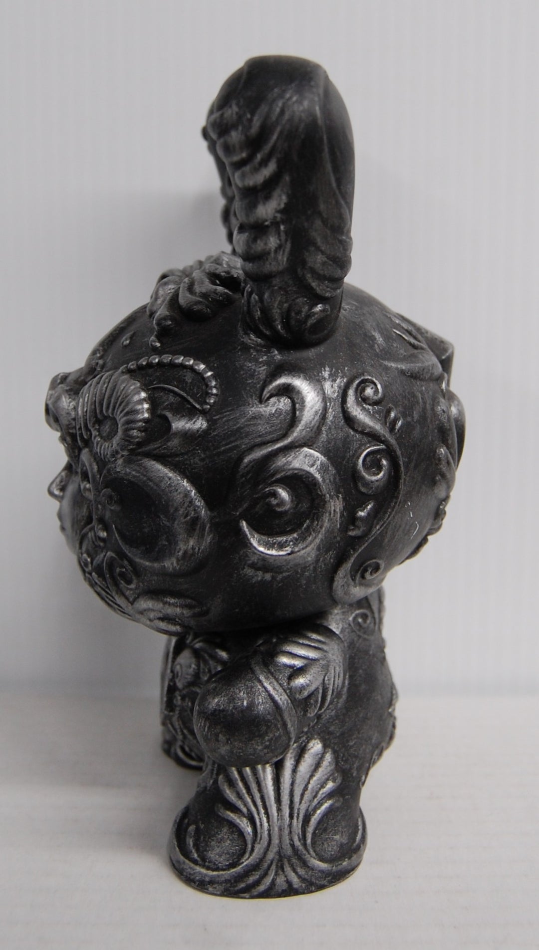Kidrobot JRYU - ITS A FAD (Black/Silver) Dunny 8" Figure - Complete w/ Key