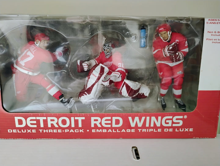 2003 McFarlane Detroit Red Wings Delux 3 Pack Yzerman/Joseph/Hull