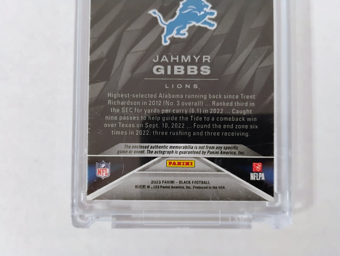 2023 Panini Black Rookie Signature Materials Football  Jahmyr Gibbs RC 25/50  RSM-14