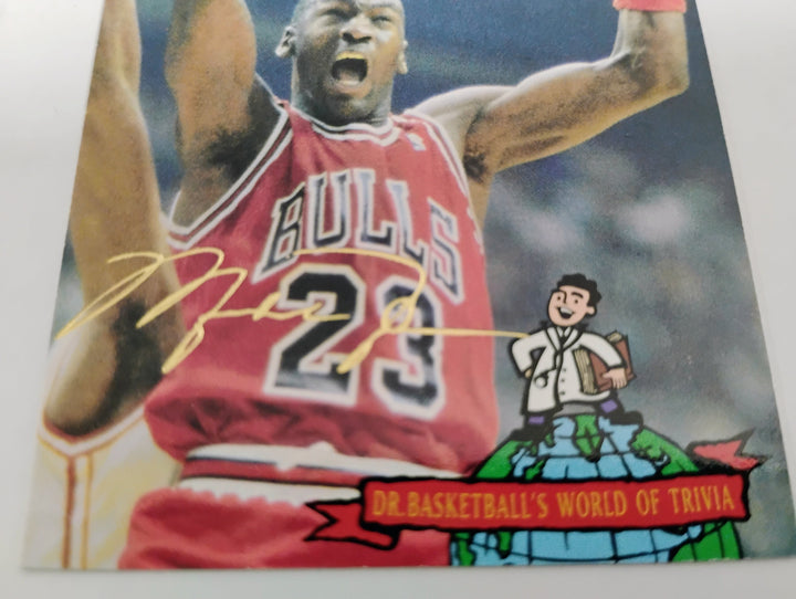 1994-95 Collector's Choice Basketball Michael Jordan #402 Gold Signature