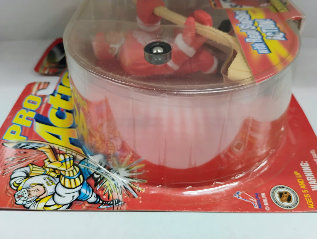 1998 Hasbro Starting Lineup PRO  ACTION Steve Yzerman Sealed