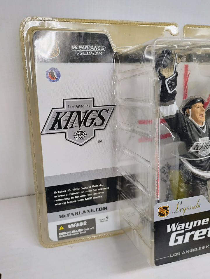 2004 McFarlane Legends Series 1  Wayne Gretzky Los Angeles Kings 1988-1996  Sealed PKG