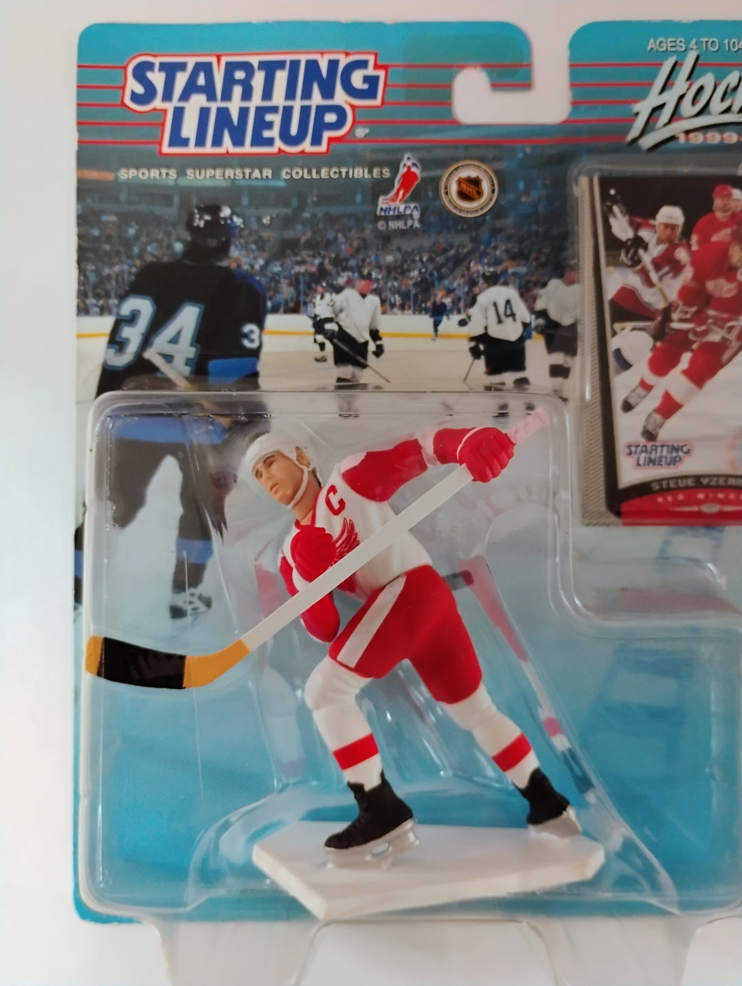 1999 Hasbro Starting Lineup Steve Yzerman Hockey 1999-2000