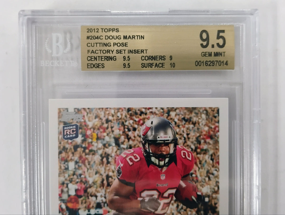 2012 Topps Football Doug Martin RC #204C Cutting Pose BGS 9.5
