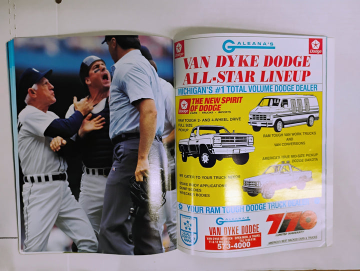 1989 Detroit Tigers Official Yearbook