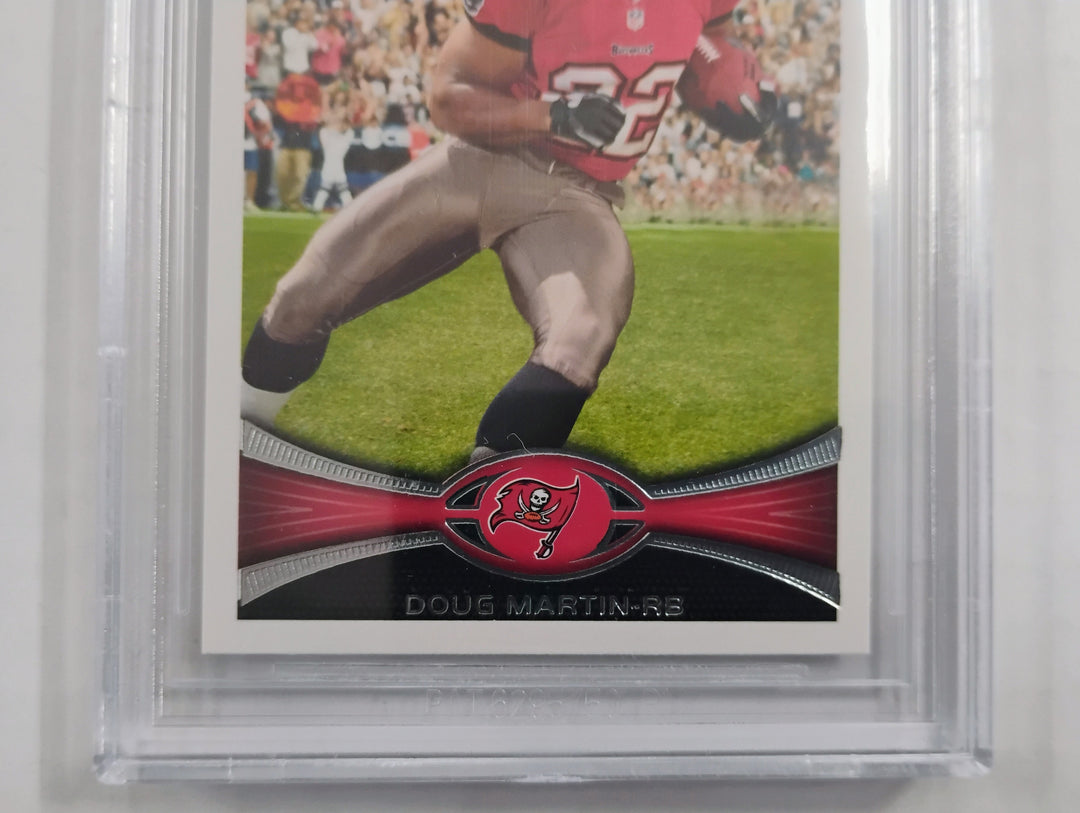 2012 Topps Football Doug Martin RC #204C Cutting Pose BGS 9.5