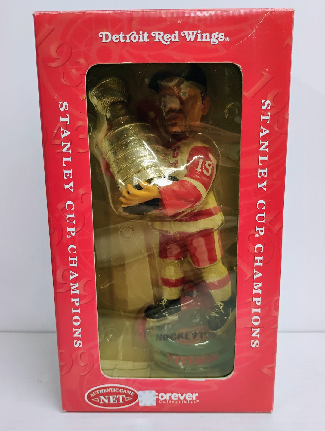2002 Forever Collectibles "Men Of Ice" Steve Yzerman Detroit Red Wings Stanley Cup Champions