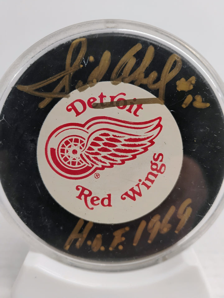 Detroit Red Wings Hockey Sid Abel #12 H.O.F. 1969 Inscribed Autograph Puck W/Stand No COA