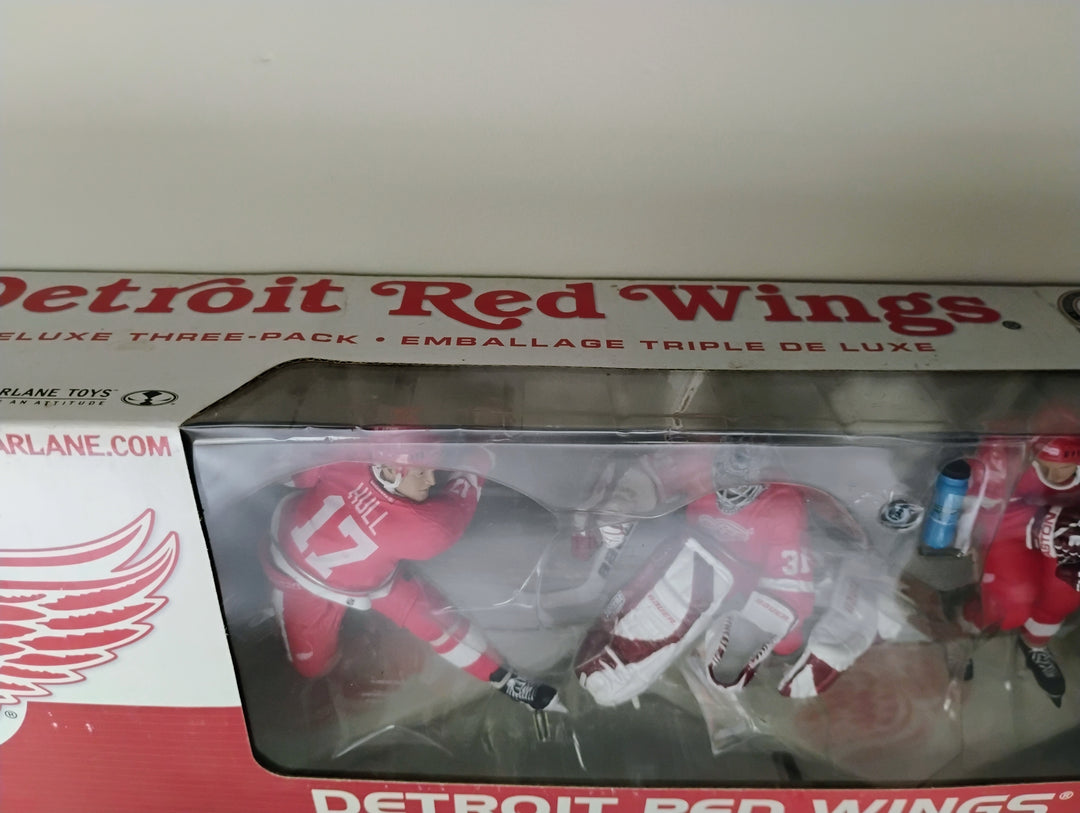 2003 McFarlane Detroit Red Wings Delux 3 Pack Yzerman/Joseph/Hull