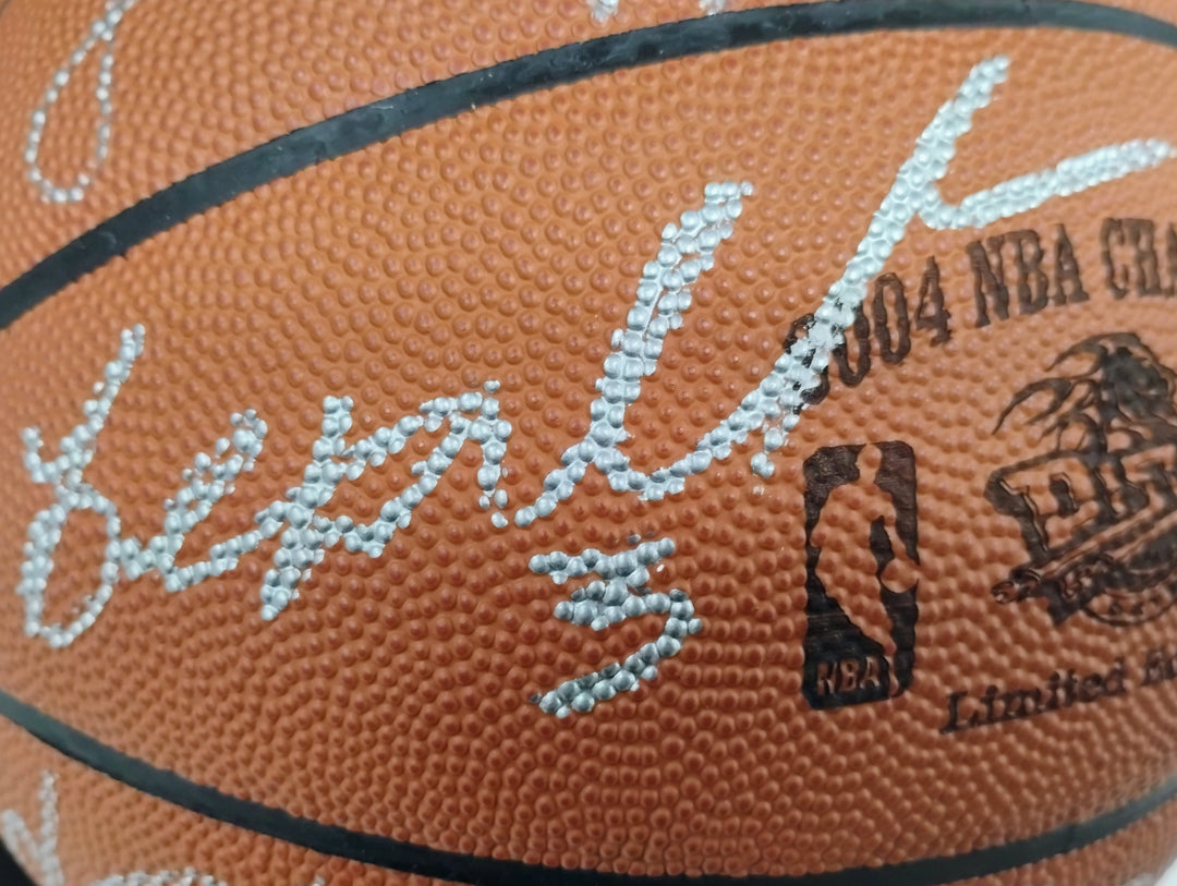 2004 Detroit Pistons NBA Champions Limited Edition Spalding Official Game Basketball Autographed W/ Display Case