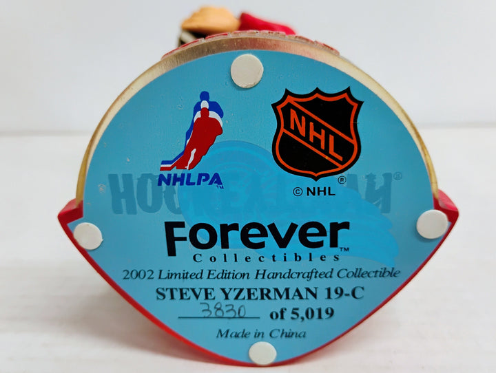 2002 Forever Collectibles "Men Of Ice" Steve Yzerman Detroit Red Wings Stanley Cup Champions