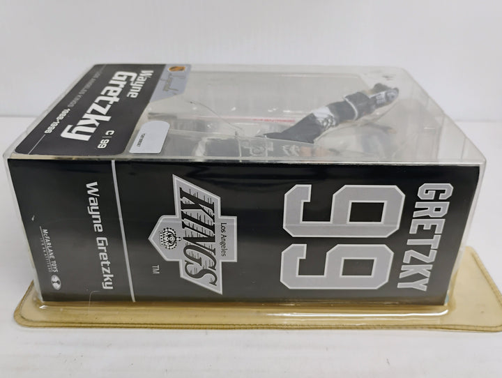 2004 McFarlane Legends Series 1  Wayne Gretzky Los Angeles Kings 1988-1996  Sealed PKG