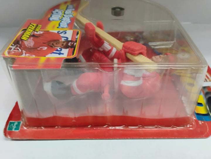 1998 Hasbro Starting Lineup PRO  ACTION Steve Yzerman Sealed