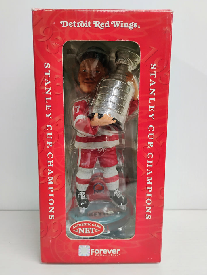 2002 Forever Collectibles "Men Of Ice" Brett Hull Detroit Red Wings Stanley Cup Champions
