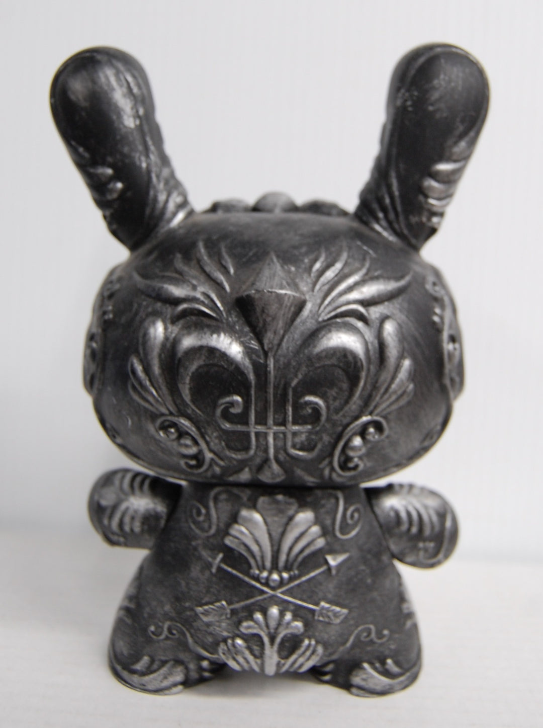 Kidrobot JRYU - ITS A FAD (Black/Silver) Dunny 8" Figure - Complete w/ Key