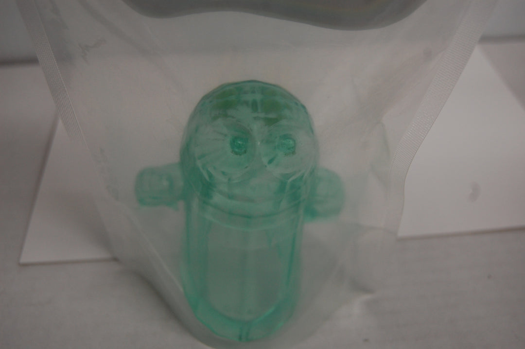 Ben The Ghost Cat - Mao Sofubi Vinyl Figure (Translucent Green)
