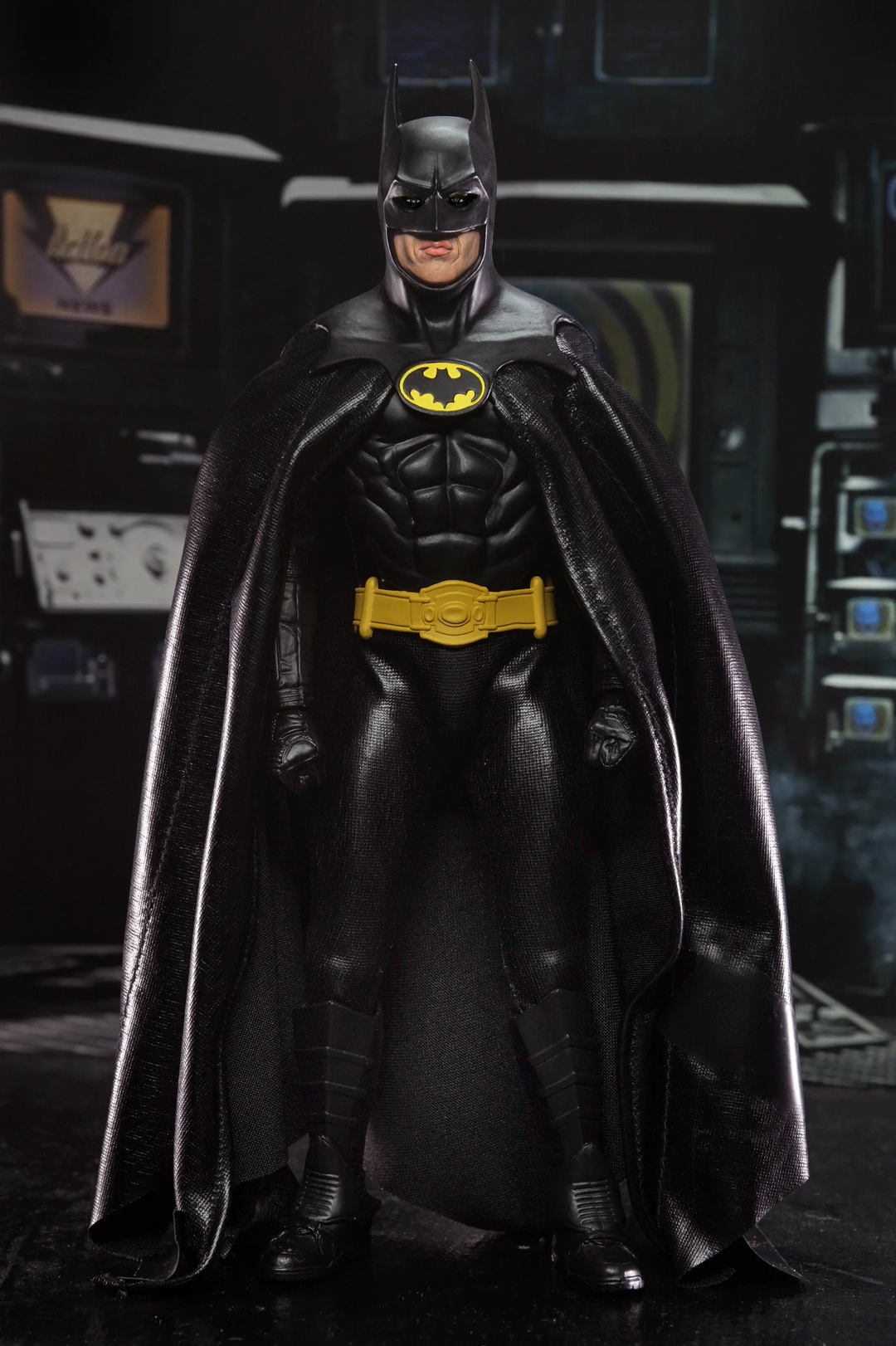Batman (1989) - 8 Inch Scale Clothed Batman Action Figure