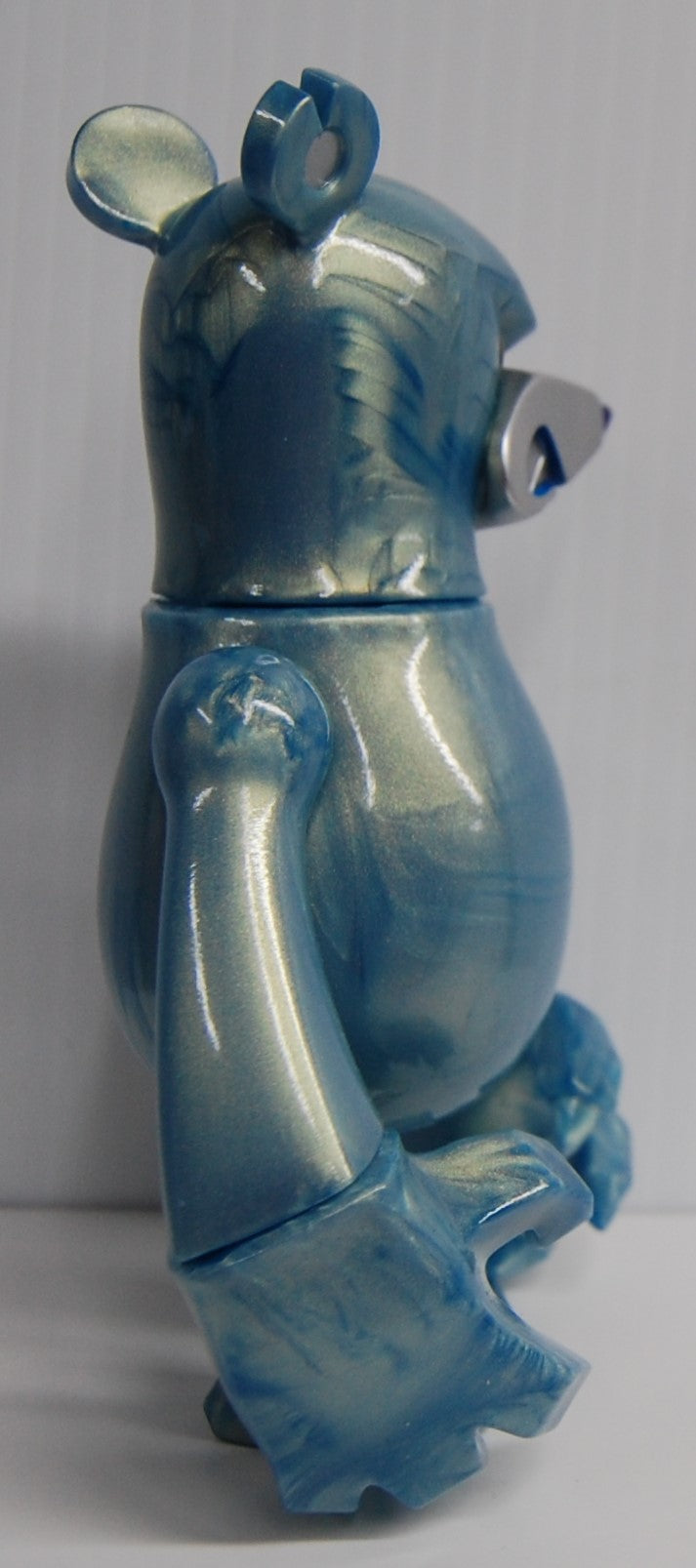 Knuckle Bear (Pale Blue Shimmer) Touma/ Toumart Sofubi Japan