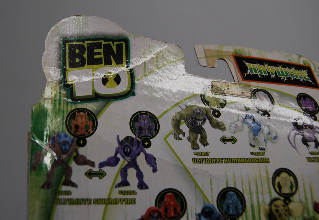 Ben 10 Ultimate Swampfire (Haywire) 4" Figure 2011 Bandai