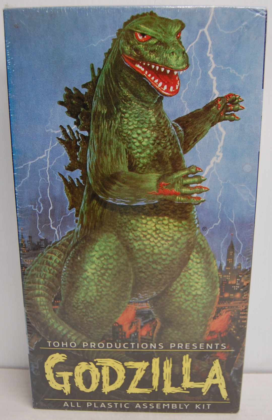 Toho Prodcutions Presents Godzilla - All Plastic Assembly Kit Model #7502 Aurora 2000