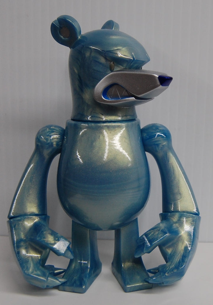 Knuckle Bear (Pale Blue Shimmer) Touma/ Toumart Sofubi Japan