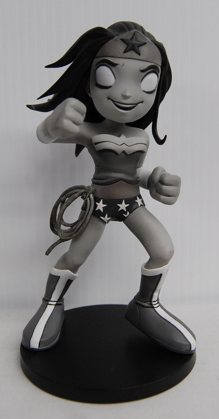 DC Artists Alley Wonder Woman by Chris Uminga (Black & White Variant)  # 259/500