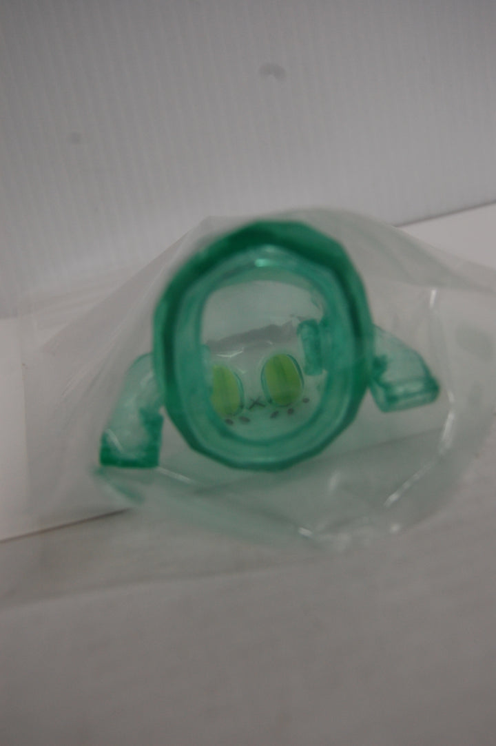 Ben The Ghost Cat - Mao Sofubi Vinyl Figure (Translucent Green)