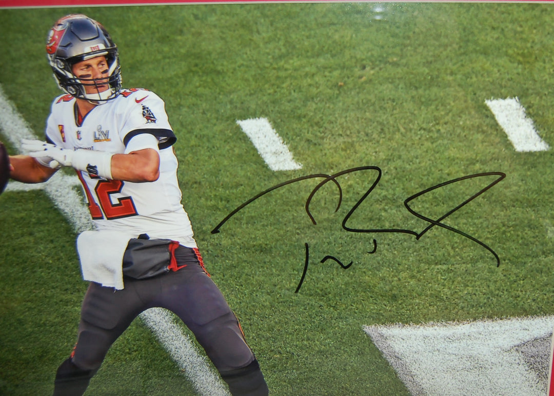 Tom Brady Super Bowl LV Champions M.V.P Passing Autograghed 16X20 Photo Fanatics Certification Football